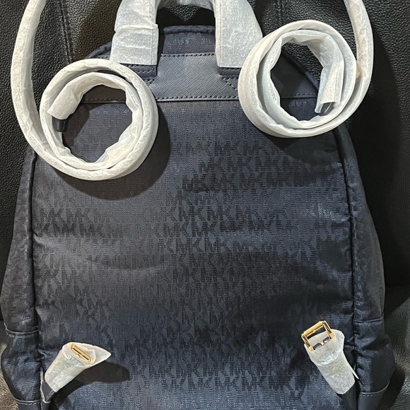 Michael Kors Morgan Backpack Blue NWT - Picture 6 of 7